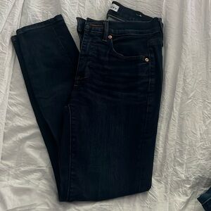 NWOT - Loft dark wash skinny jeans